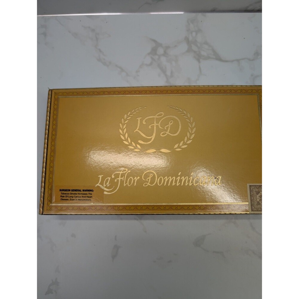 La Flor Dominicana 2000 Series Wood Cigar Box Hinged Lid Gold